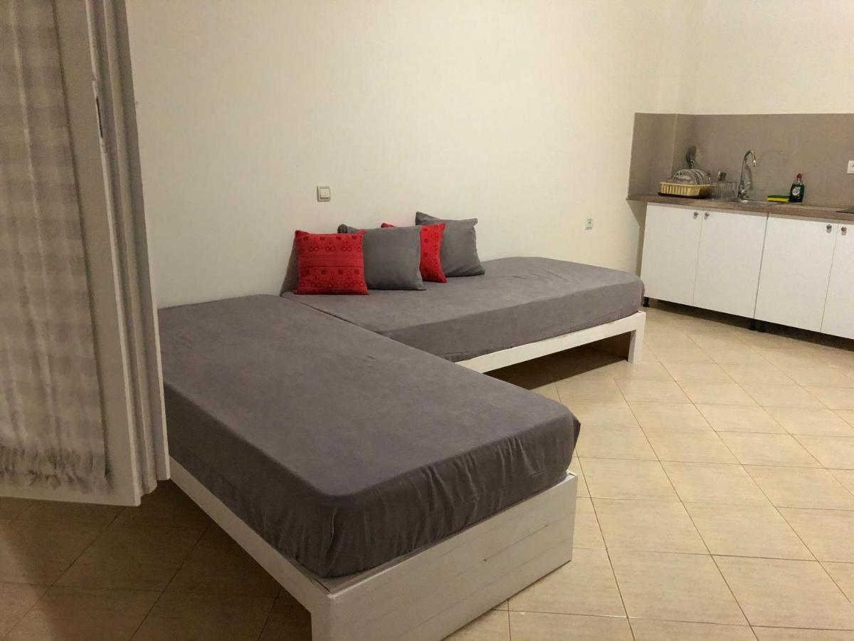 Green House Himare Bagian luar foto