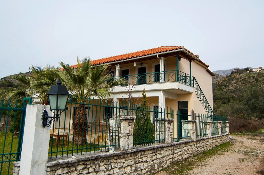 Green House Himare Bagian luar foto