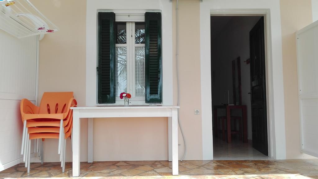 Green House Himare Bagian luar foto